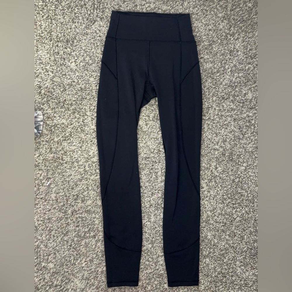 black lululemon leggings